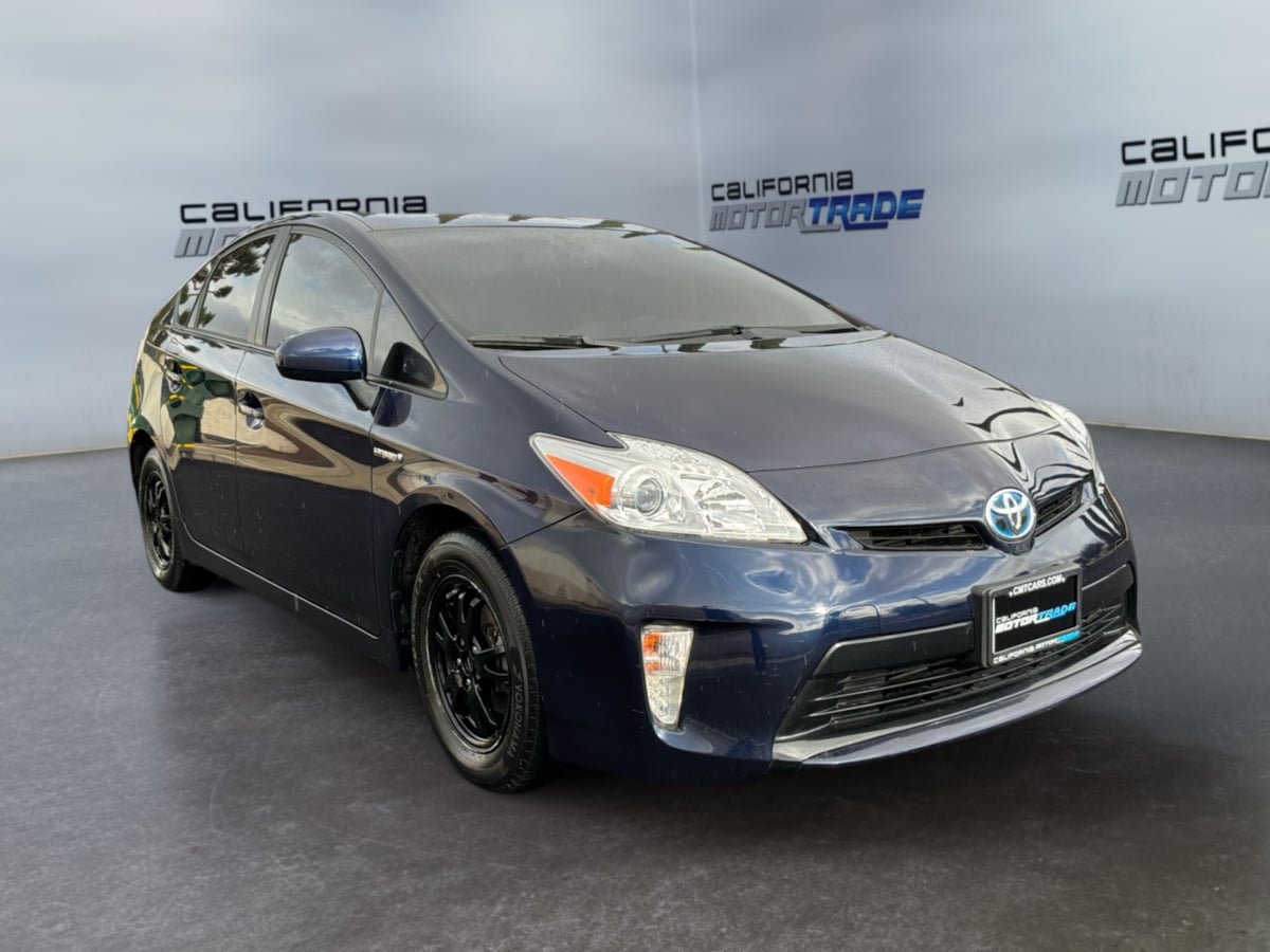 Used 2013 Toyota Prius Four FWD image 3