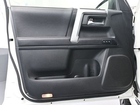 Used 2023 Toyota 4Runner Limited AWD/4WD image 19