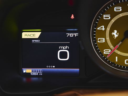 Used 2022 Ferrari F8 Tributo image 19