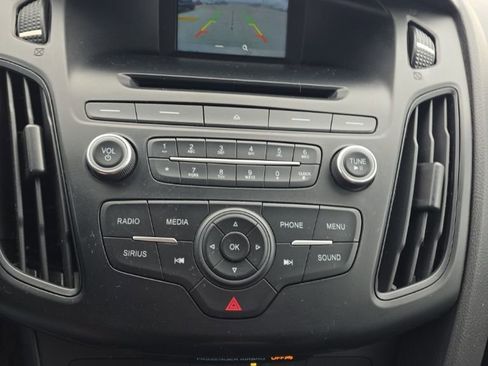 Used 2017 Ford Focus SE image 14