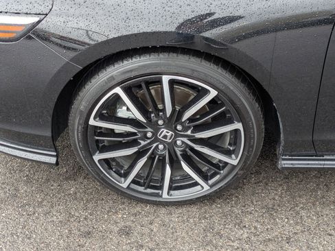 Used 2024 Honda Accord Touring image 13