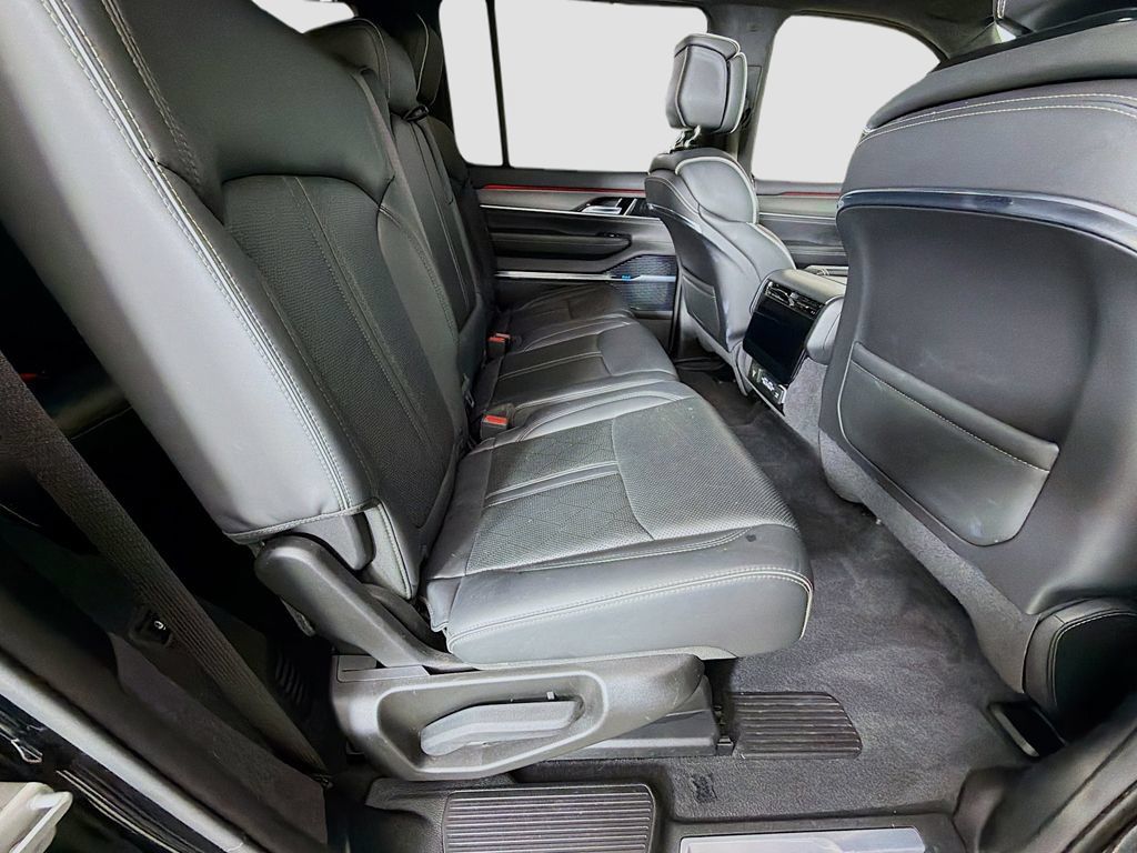 Used 2022 Jeep Grand Wagoneer Series II w/ Quick Order Packagew 28T AWD/4WD image 30