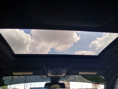 Used 2015 BMW X6 xDrive50i image 17