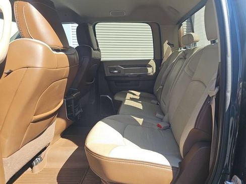 Used 2022 RAM 3500 Laramie AWD/4WD image 7