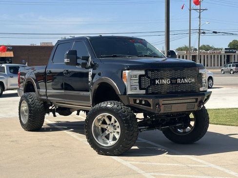 Used 2017 Ford F250 King Ranch w/ King Ranch Ultimate Package AWD/4WD image 4