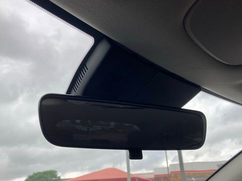 Used 2025 Kia Sportage LX image 23