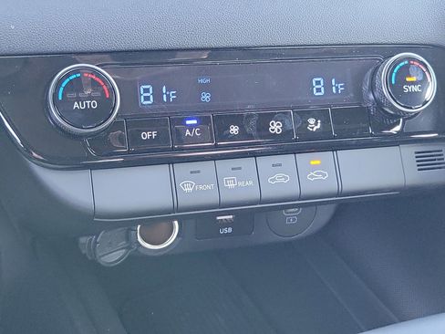 New 2025 Hyundai Elantra Sport FWD image 14
