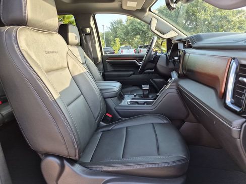 Used 2024 GMC Sierra 1500 Denali AWD/4WD image 39