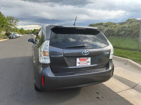 Used 2014 Toyota Prius V Two image 3
