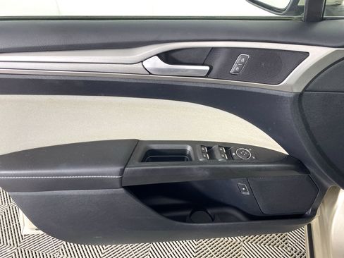 Used 2018 Ford Fusion S FWD image 11