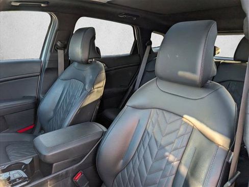 Used 2024 Kia Sportage X-Line w/ X-Line Premium Package image 18