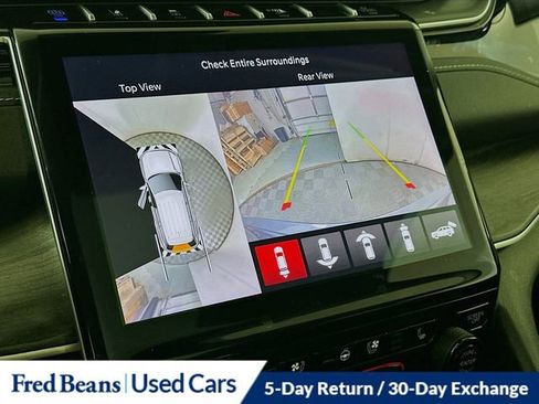 Used 2023 Jeep Grand Cherokee 4WD 4xe w/ Luxury Tech Group II image 16