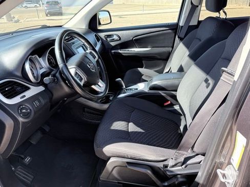 Used 2018 Dodge Journey SXT w/ Connectivity Group FWD image 14