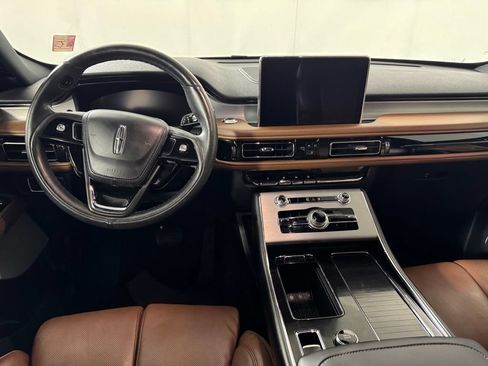 Used 2023 Lincoln Aviator Reserve w/ Equipment Group 201A AWD/4WD image 16