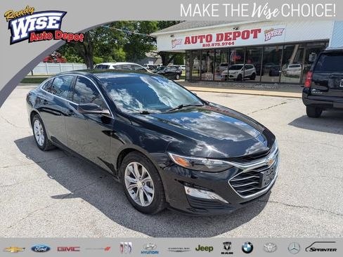 Used 2021 Chevrolet Malibu LT FWD image 1