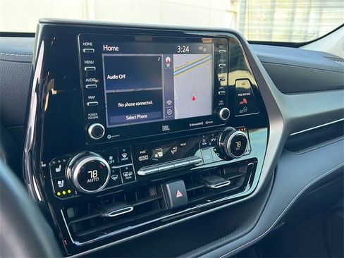 Used 2020 Toyota Highlander Limited image 20
