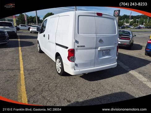 Used 2017 Nissan NV200 SV w/ Technology Package FWD image 2