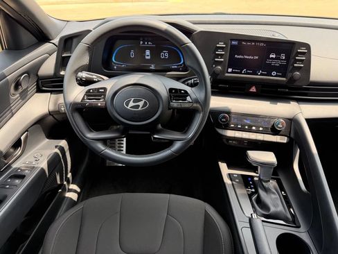 Certified 2026 Hyundai Elantra Sport FWD image 16