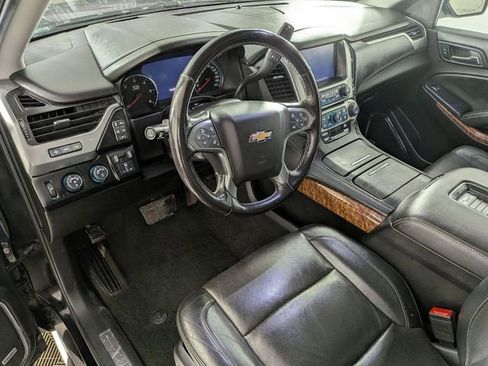 Used 2018 Chevrolet Suburban Premier image 11