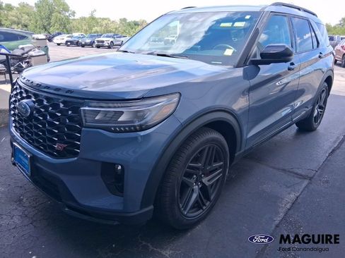Used 2025 Ford Explorer ST AWD/4WD image 1