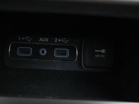 Used 2021 Jeep Grand Cherokee Limited AWD/4WD image 10