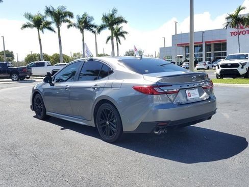 Used 2026 Toyota Camry SE w/ Convenience Package image 3