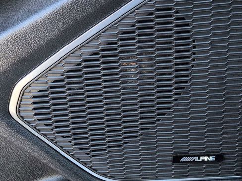 Used 2024 Jeep Grand Cherokee Overland w/ Luxury Tech Group IV image 32