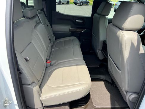 Used 2022 Chevrolet Silverado 1500 LT Trail Boss w/ Convenience Package II image 19