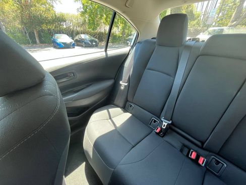 Used 2025 Toyota Corolla LE FWD image 37