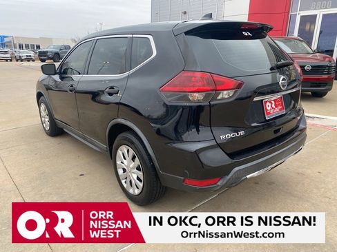 Used 2020 Nissan Rogue S image 3