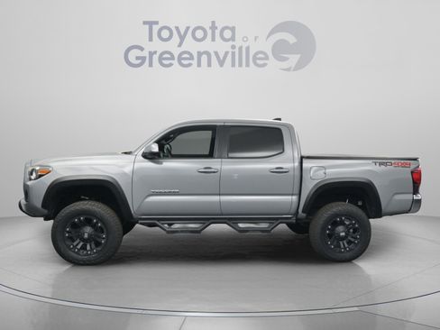 Used 2019 Toyota Tacoma TRD Off-Road image 5