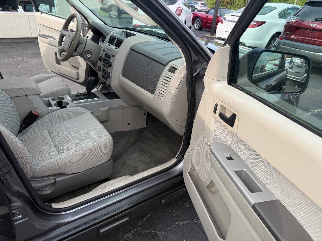 Used 2010 Ford Escape XLT AWD/4WD image 14