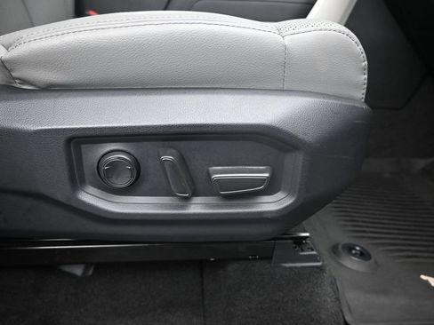 Used 2023 Toyota Tundra Limited w/ TRD Off-Road Package AWD/4WD image 12