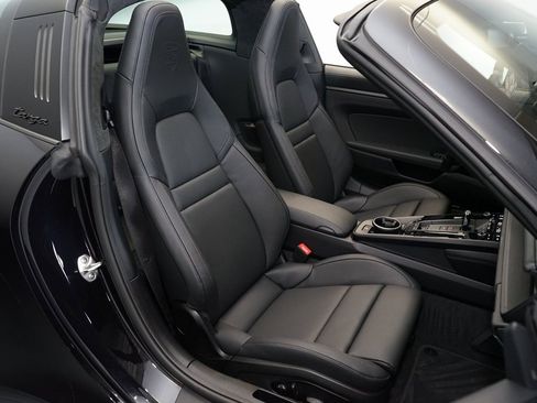 Used 2026 Porsche 911 Carrera 4 GTS image 4