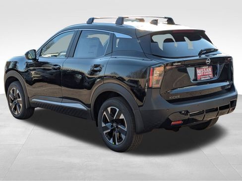 New 2026 Nissan Kicks SV w/ Cold Weather Package AWD/4WD image 11