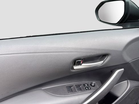Used 2024 Toyota Corolla SE FWD image 9