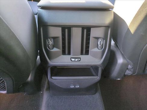 Certified 2025 BMW X3 xDrive30i w/ M Sport Package image 17