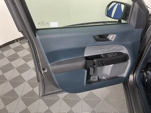 Used 2023 Ford Maverick XL image 8