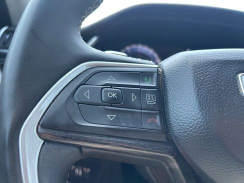 Used 2023 Jeep Grand Cherokee Limited image 18