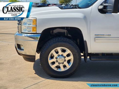 Used 2011 Chevrolet Silverado 2500 LT w/ Interior Plus Package image 11