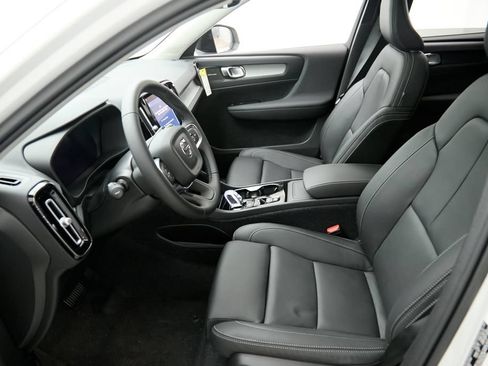 New 2026 Volvo XC40 B5 Ultra w/ Climate Package AWD/4WD image 18