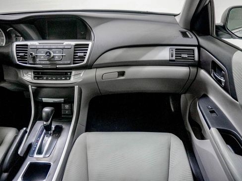Used 2014 Honda Accord LX image 29