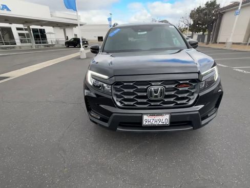 Certified 2023 Honda Passport TrailSport image 3