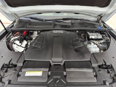 Used 2018 Audi Q7 3.0T Premium Plus w/ Premium Plus Package image 32