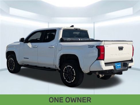 Used 2024 Toyota Tacoma TRD Sport image 4
