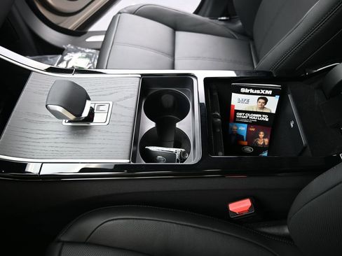 New 2026 Land Rover Range Rover Velar S image 25