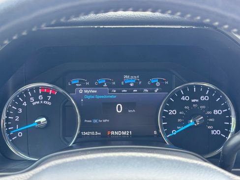 Used 2019 Ford F250 Lariat w/ Lariat Value Package AWD/4WD image 11