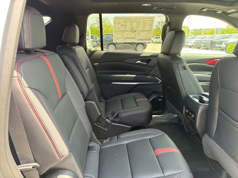 New 2026 Chevrolet Traverse RS w/ LPO, Floor Liner Package AWD/4WD image 15