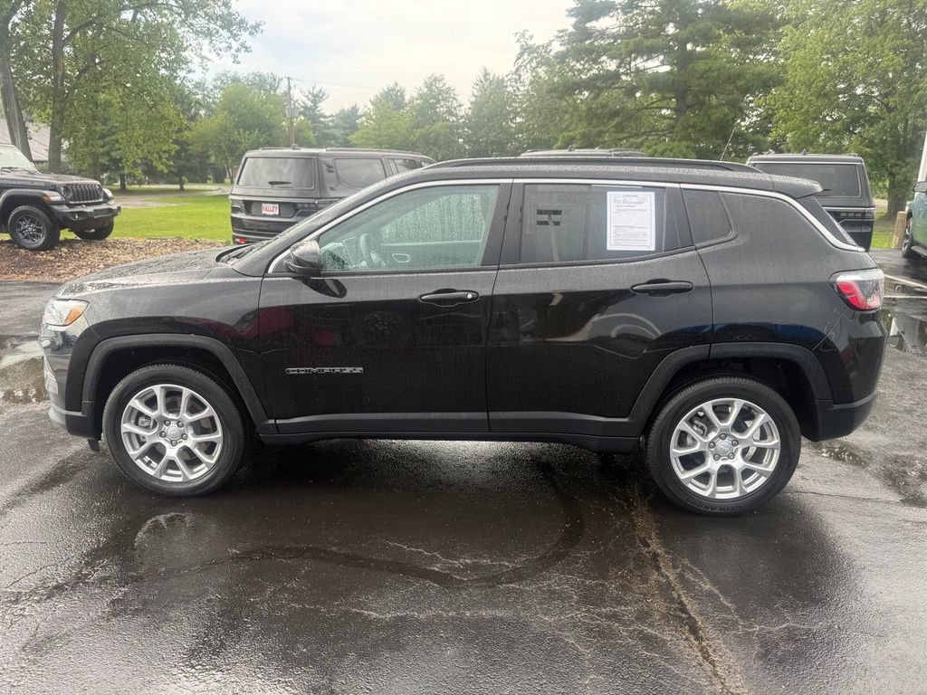 Certified 2024 Jeep Compass Latitude AWD/4WD image 8