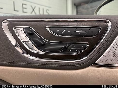 Used 2017 Lincoln Continental Reserve w/ Luxury Package AWD/4WD image 18